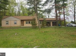 2033 Bedminster Rd, Perkasie, PA 18944