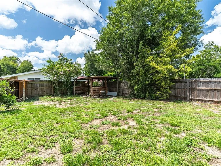916 Cohassett Ave — Photo 25