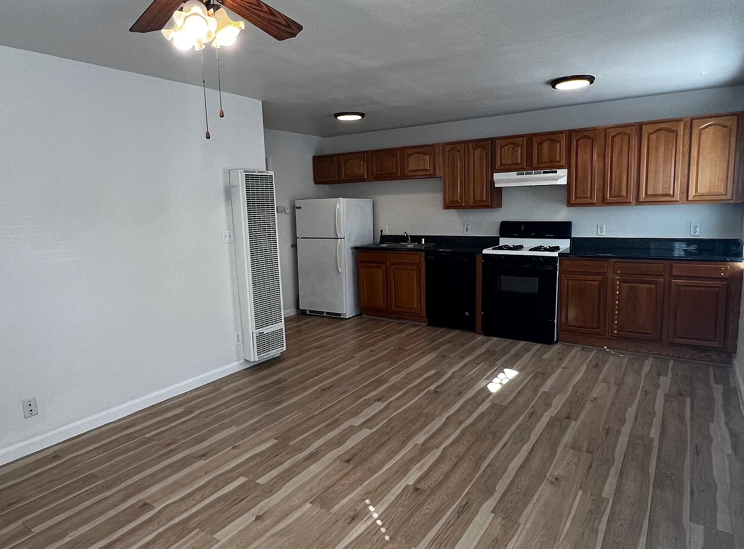 1 bed, 600 sqft, $1,950 — Photo 4