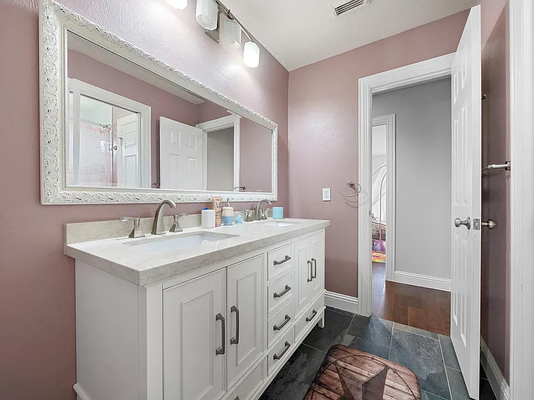 815 Arlington Ln — Photo 25