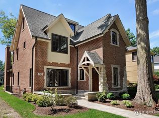 521 7th St, Wilmette, IL