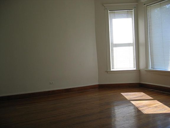 2nd image of 3938 W Congress Pkwy #12