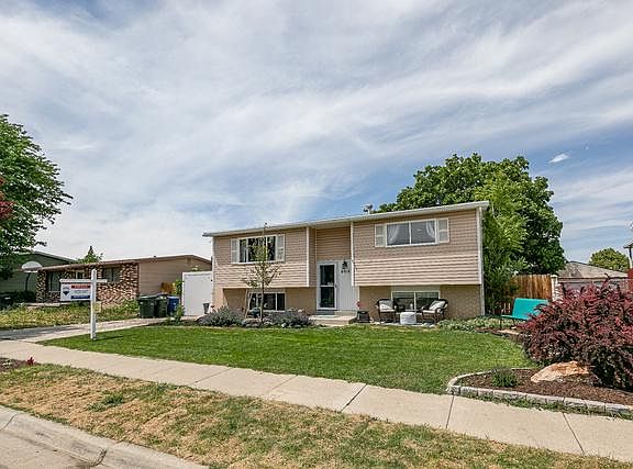 2nd image of 4914 W Elaine Dr