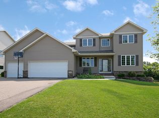 990 Vine St, Jordan, MN 55352