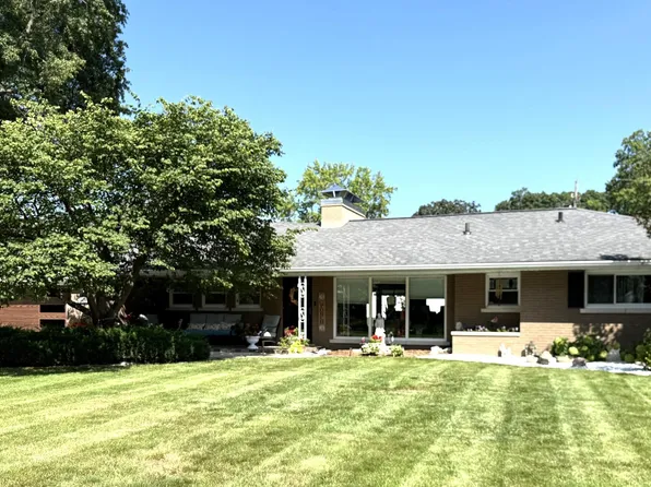 3320 N North St, Peoria, IL 61604