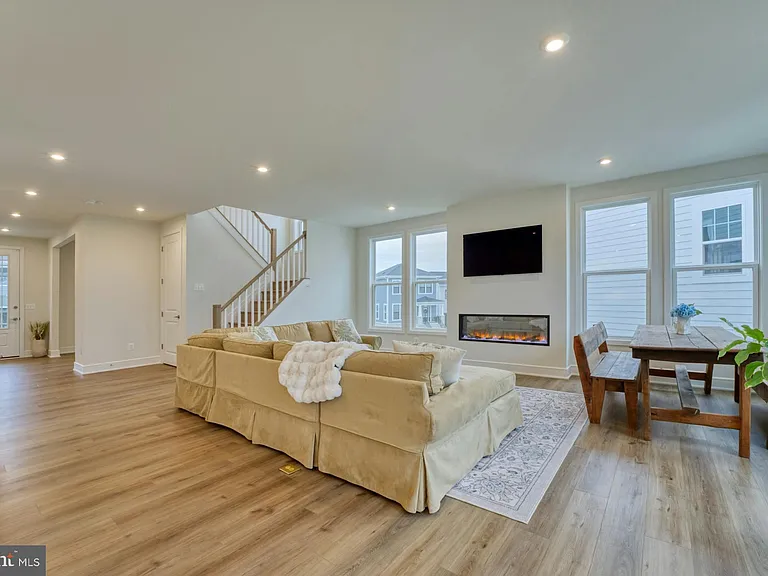 5095 Carters Crossing Ave — Photo 10