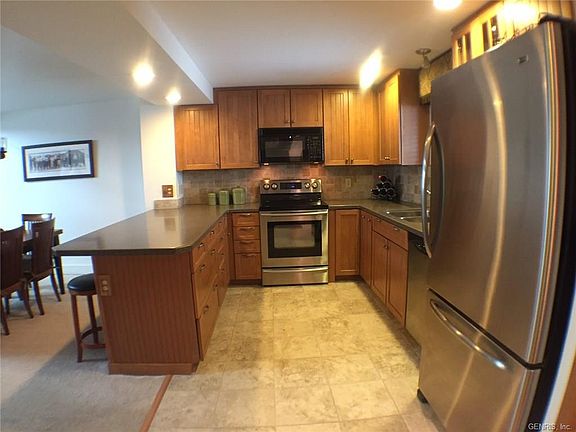 2nd image of 48 Sunset Dr