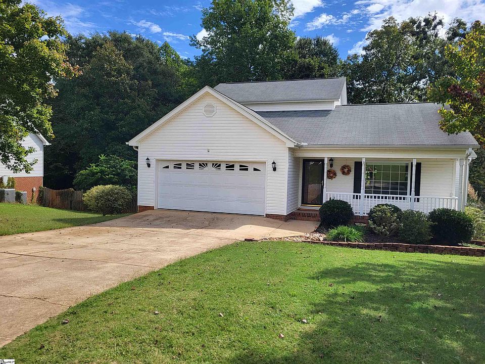 1st image of 111 Brooke Lee Cir