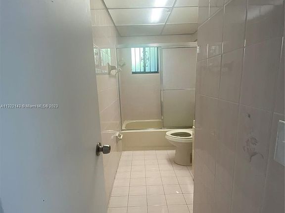 5th image of 8635 NW 8th St APT 405