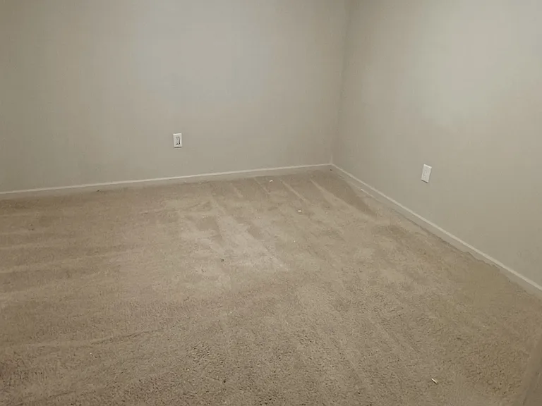 907 County Road B W — Photo 21