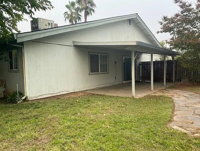 6834 Trovita Way — Photo 15