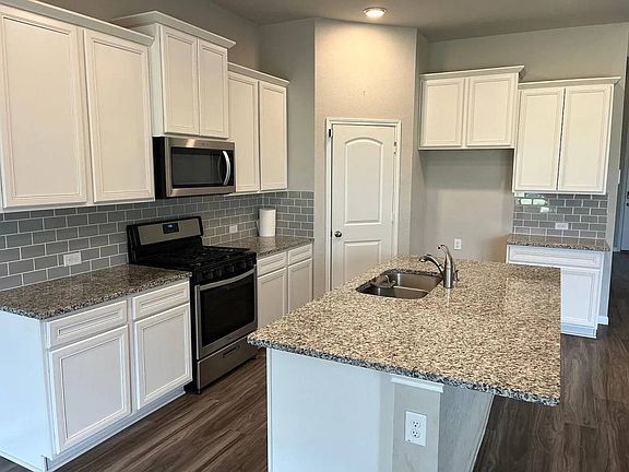 4th image of 1180 Courteous Creek Dr