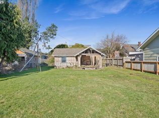 1608 5th St, Tillamook, OR 97141