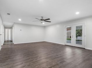 3827 Capri Dr, Corpus Christi, TX 78415