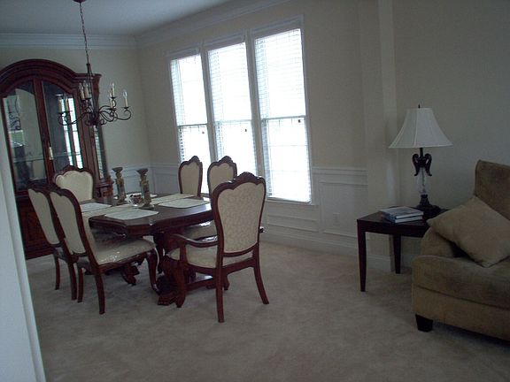 Dining roo open to reception area