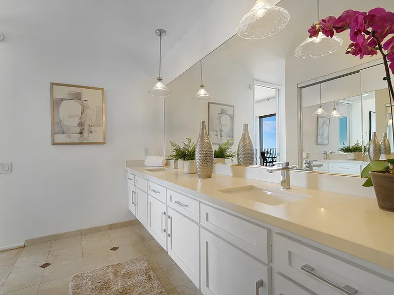 18111 Coastline Dr #2 — Photo 32