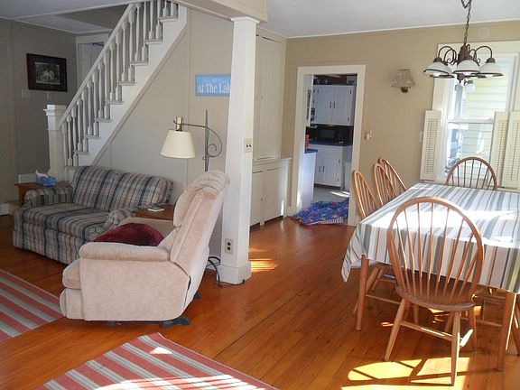 3rd image of 223 Elm Ave