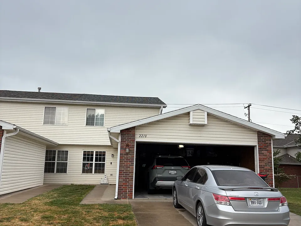 2210 W Todd Ln