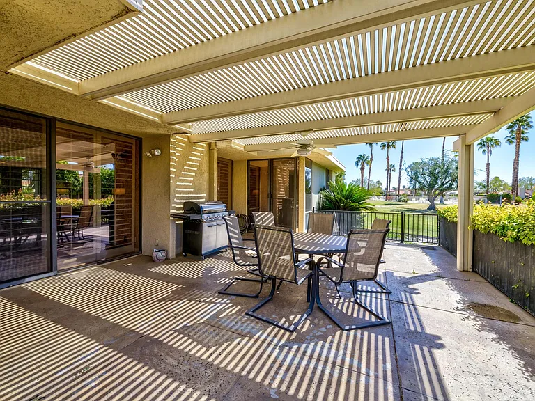 72385 Beverly Way — Photo 14