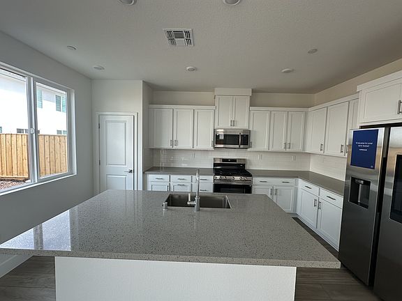 4th image of 3229 Lost Coast St