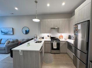 3757 N Sheffield Ave #270-J, Chicago, IL 60613