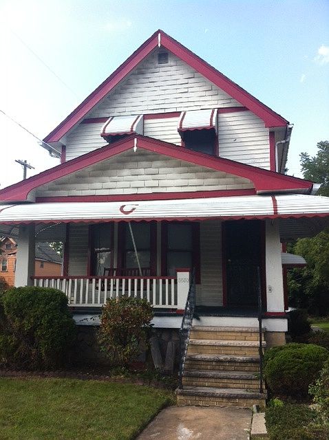 1st image of 3650 E 105th St