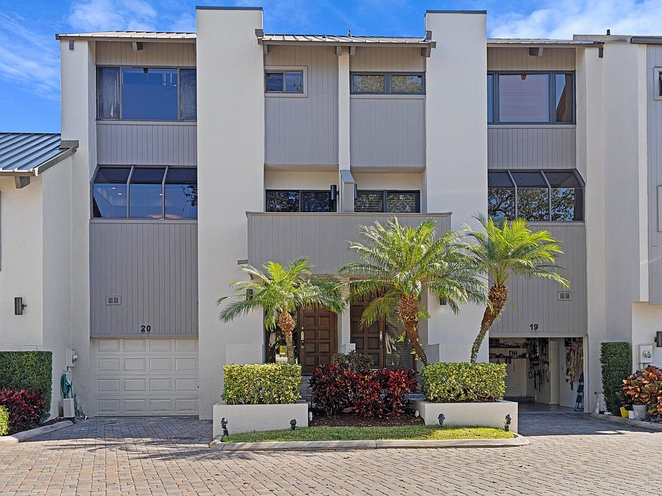1st image of 20 Portside Dr