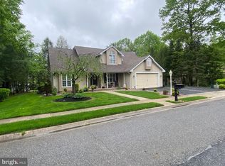4 Tall Oaks Dr, Pottsville, PA 17901