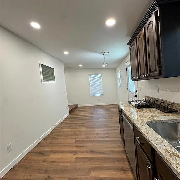 14 Mill St — Photo 9