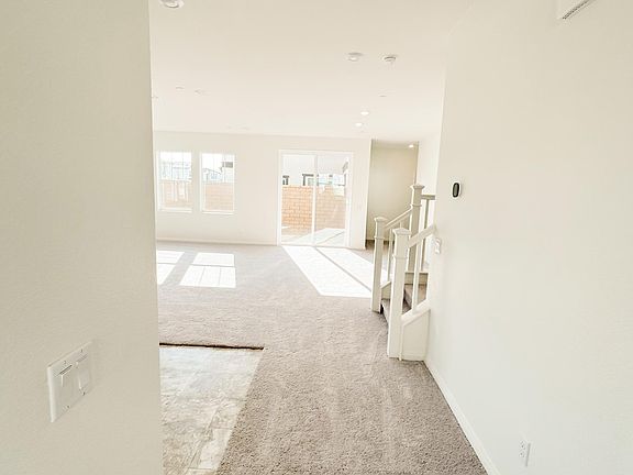 3rd image of 3979 E Catalina St