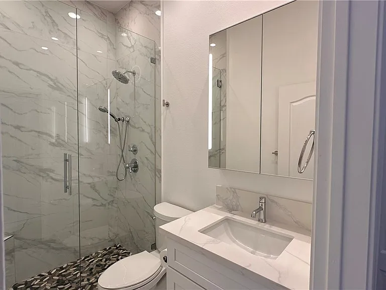 5268 Island Chain Rd — Photo 40