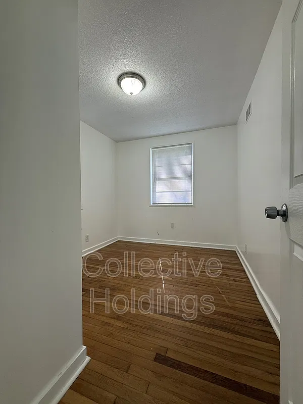 3 bed, 1.0 bath, 844 sqft, $995 — Photo 4