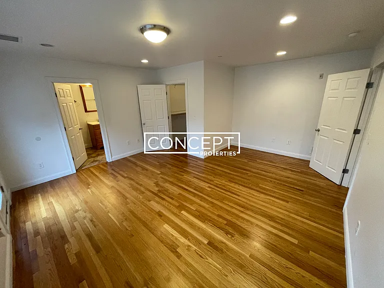 55-65 Circuit Street — Photo 32