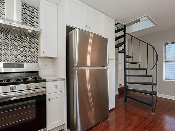 2nd image of 505 Palisade Ave #2