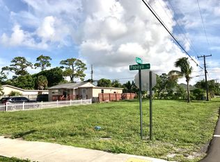 5631 Papaya Rd, West Palm Beach, FL 33413