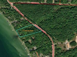 122 E Mullett Lake Rd, Indian River, MI 49749