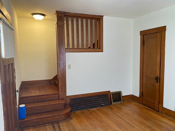 3rd image of 4652-54 Farnam St #4648