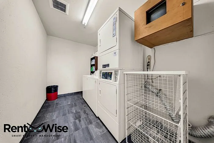 68 McCoppin St #8 — Photo 23
