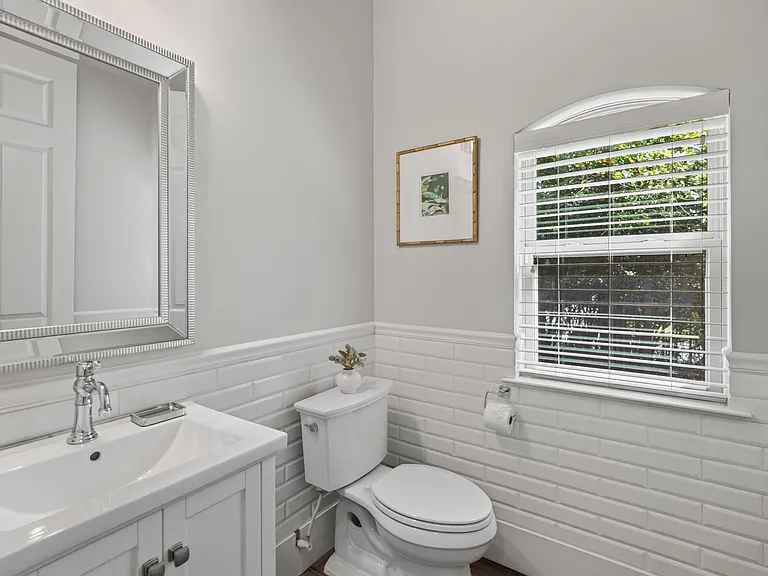 110 S Veilwood Cir — Photo 33