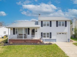 24 Alton Rd, Hamilton, NJ 08619