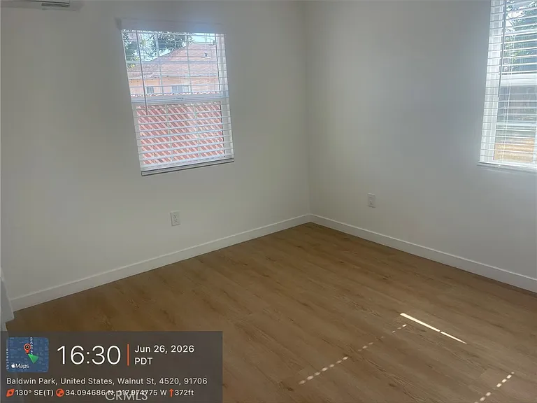 4532 Walnut St — Photo 8
