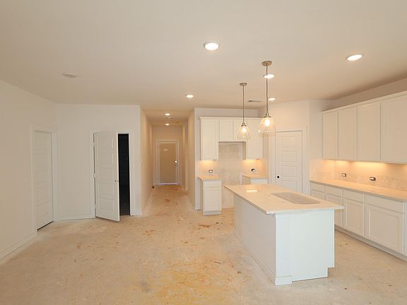 3rd image of 768 Hackberry Branch Ct