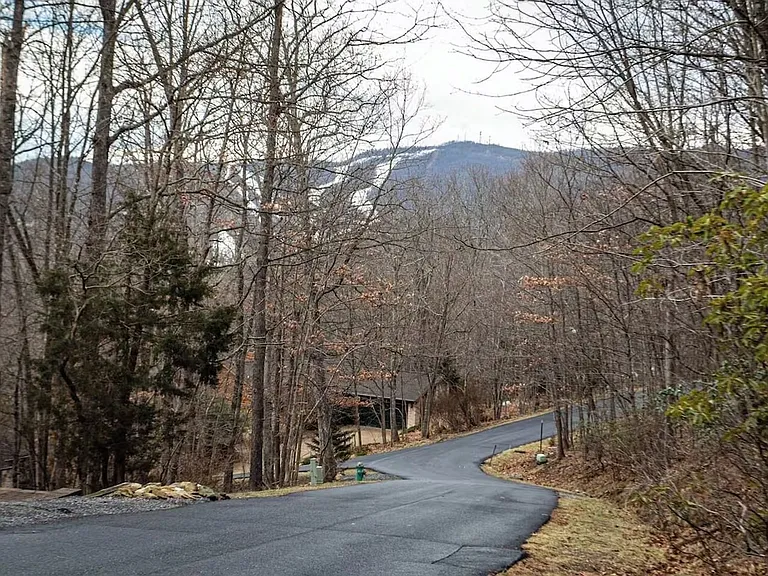 187 Grouse Dr — Photo 8