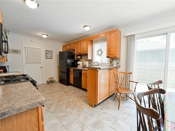 2nd image of 589 Palmer Dr