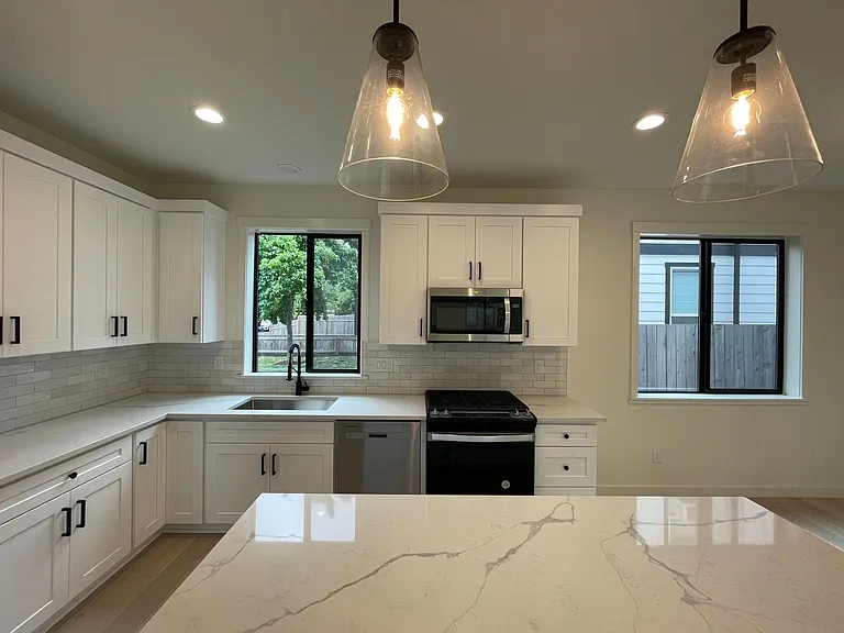 8191 N Haven Ave — Photo 11