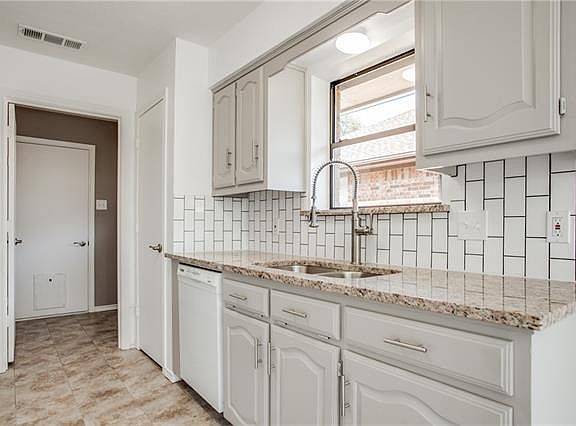 2nd image of 5022 Brookhollow Dr