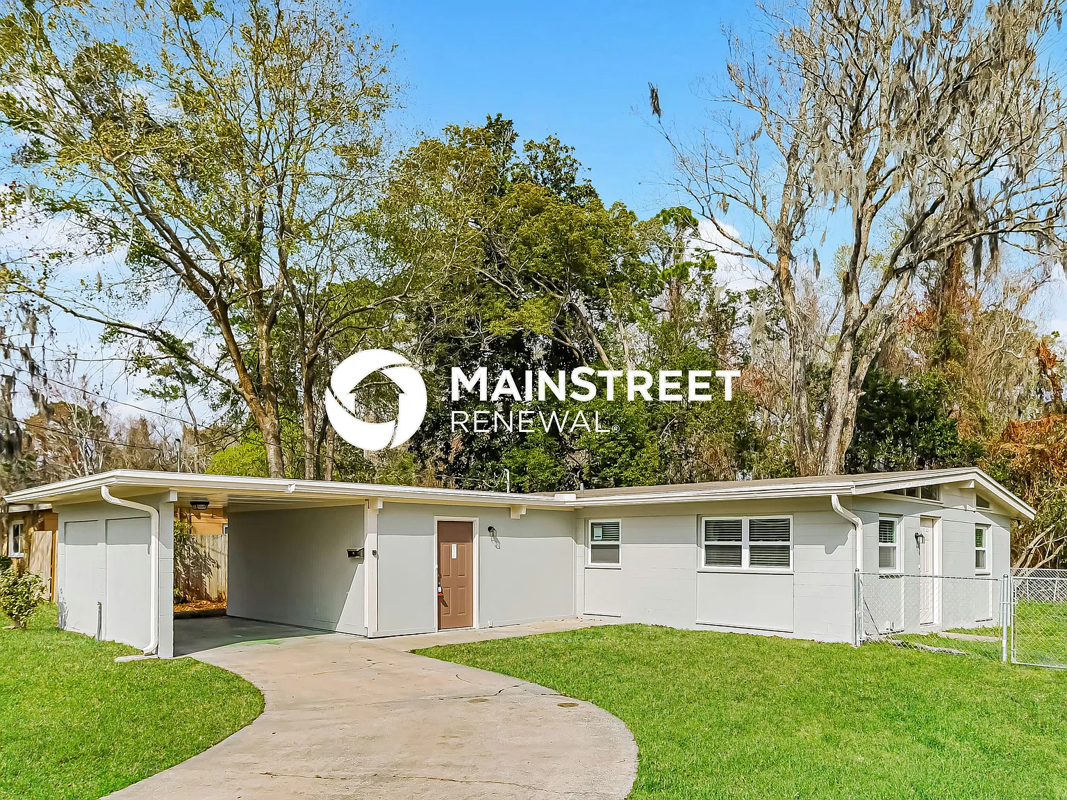 885 Westgate Dr — Photo 1
