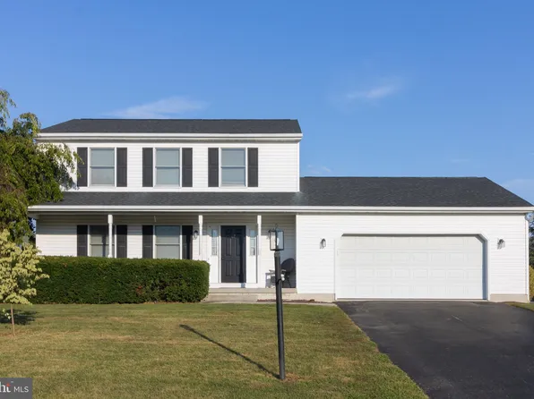 87 Lion Dr, Hanover, PA 17331