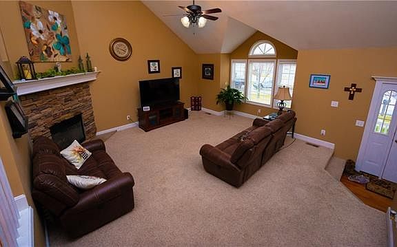5th image of 4601 Englewood Dr