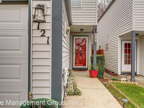 2nd image of 5121 NE 77th Ave